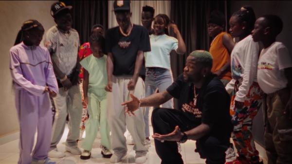 Skales - B.T.S [Burst Their Speakers] Visualizer